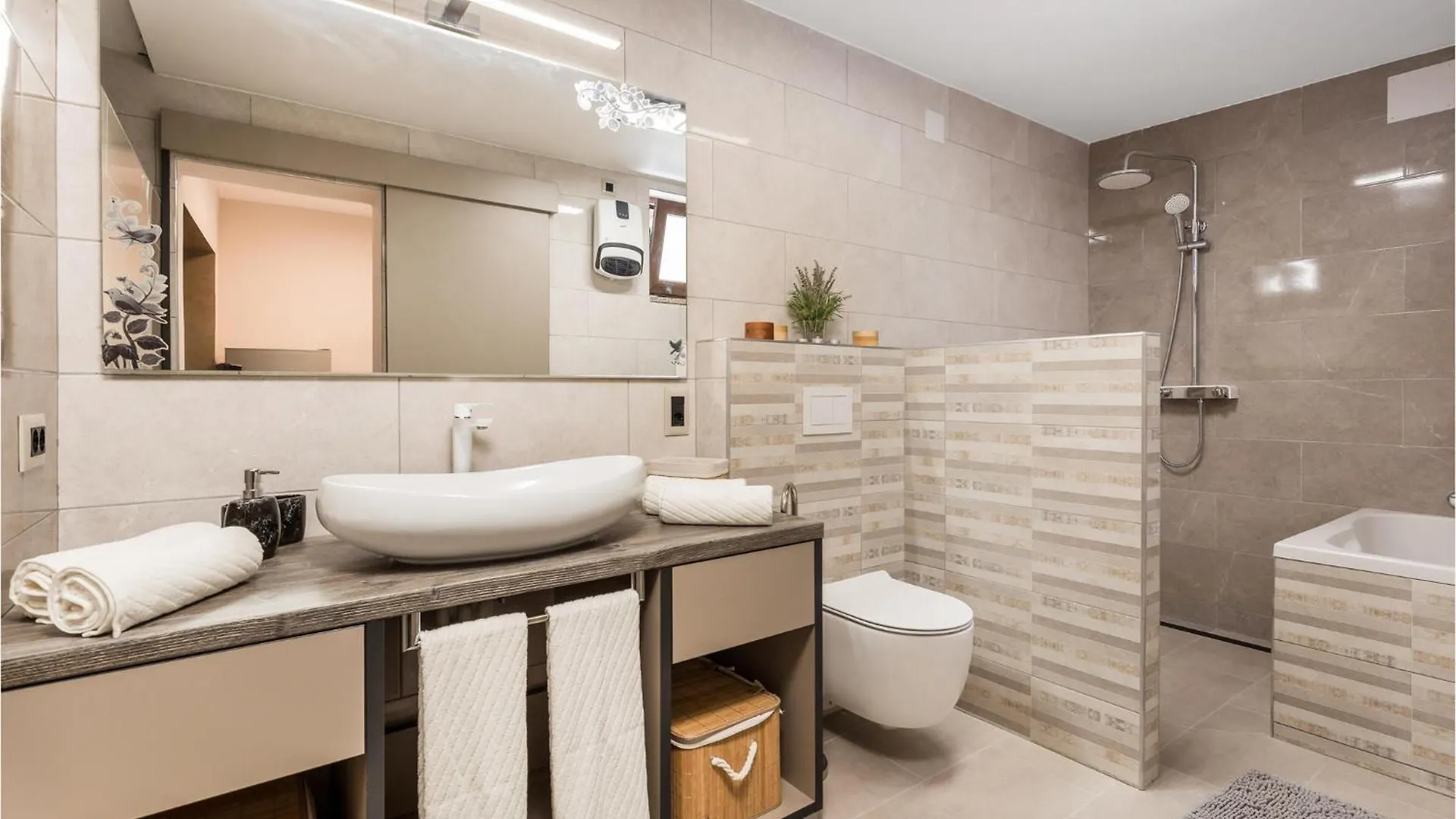 Stunning Apartment In Rijeka With Kitchen